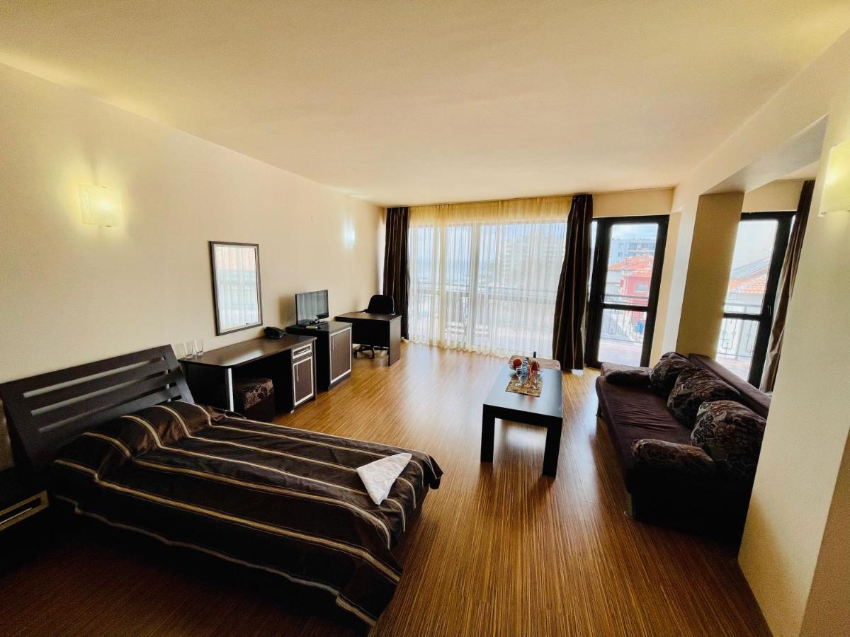 At The American'S Hotel Pomorie Exterior foto