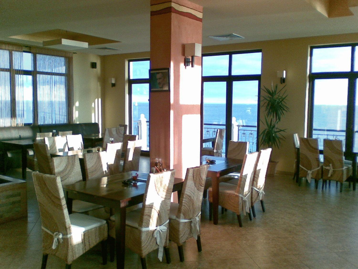 At The American'S Hotel Pomorie Exterior foto